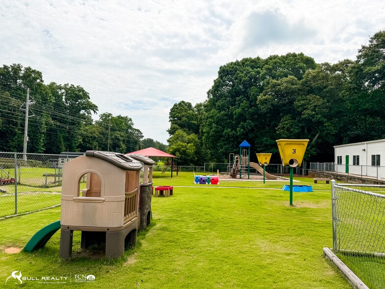 More Photos Of 431 Brownlee Rd, Jackson Daycare Center For Sale