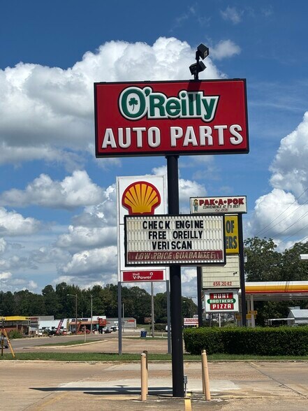 More Photos Of 609 W Madison St, Houston Auto Repair For Sale