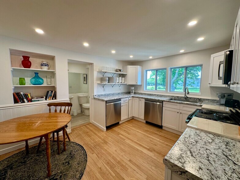 More Photos Of 60 Boston Post Rd, Madison Storefront Retail Office For Sale