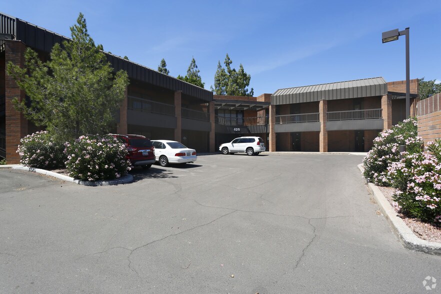 Primary Photo Of 625 N Gilbert Rd, Gilbert Medical For Lease