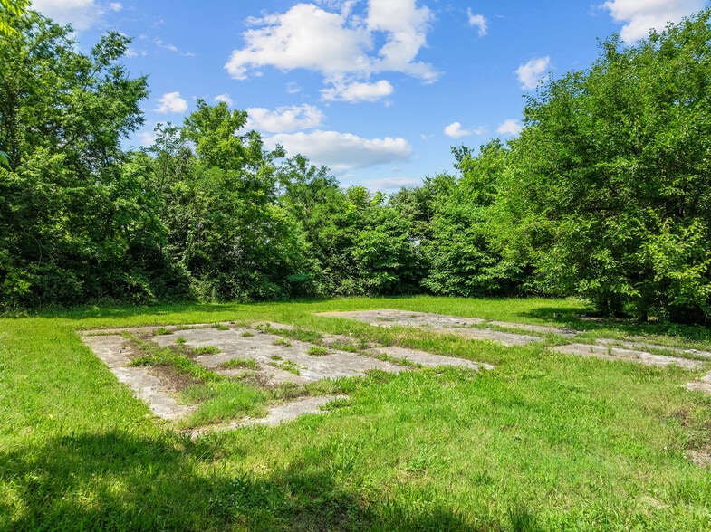 More Photos Of 215 N College St, Lebanon Land For Sale