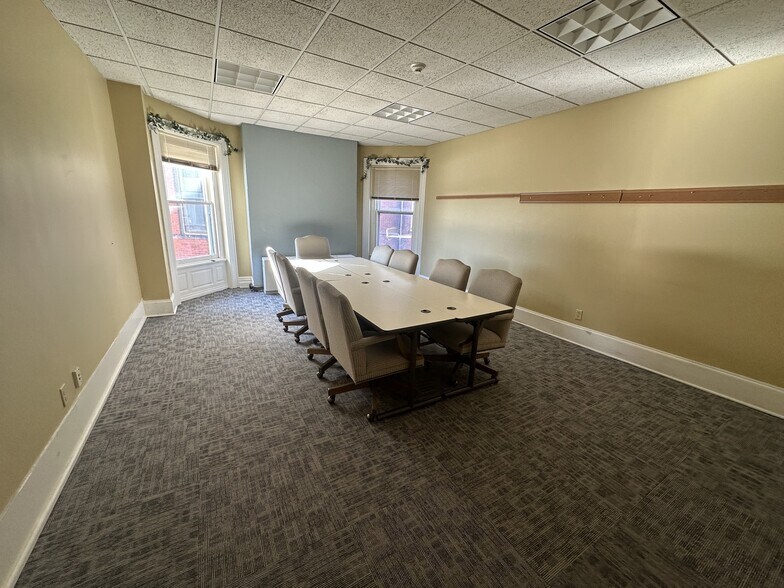 More Photos Of 1160 Main St, Buffalo Office For Sale