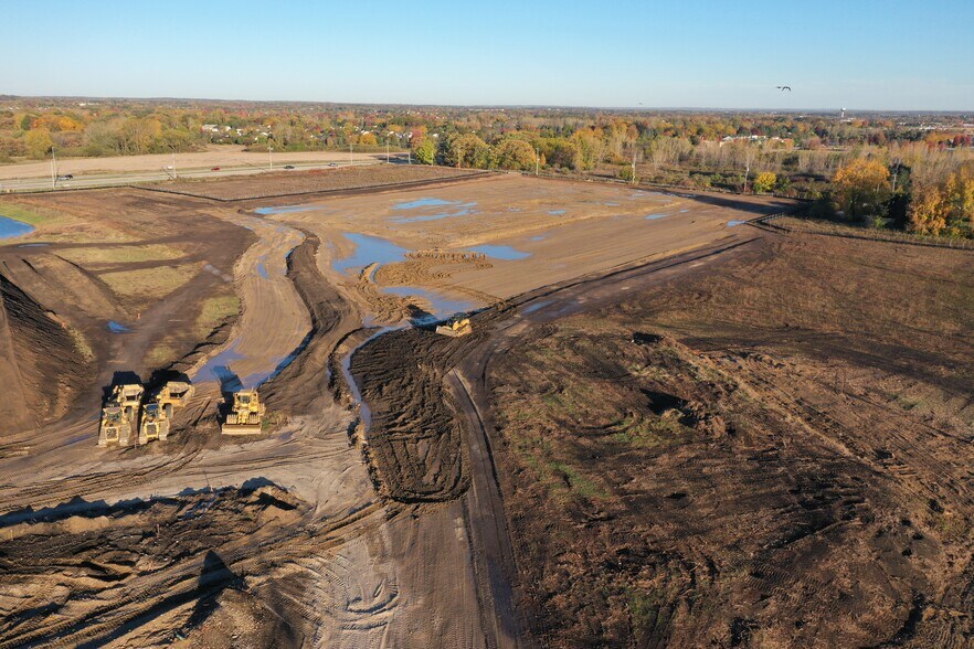 More Photos Of 11900 Freeman Rd, Huntley Warehouse For Lease
