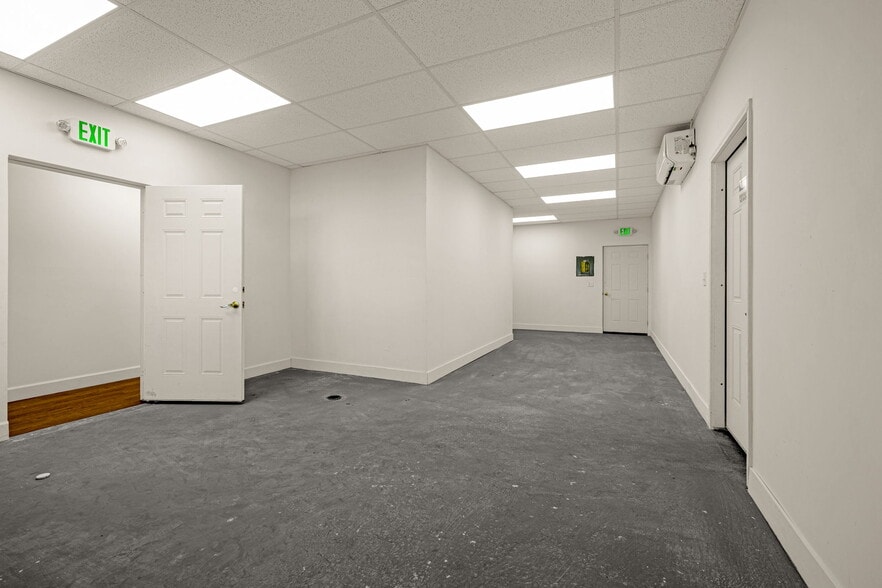 More Photos Of 282 Malibu St, Castle Rock Light Manufacturing For Lease