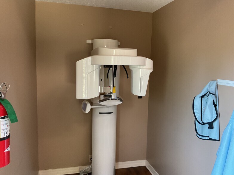 More Photos Of 1666 S Forest Ave, Luverne Medical For Sale