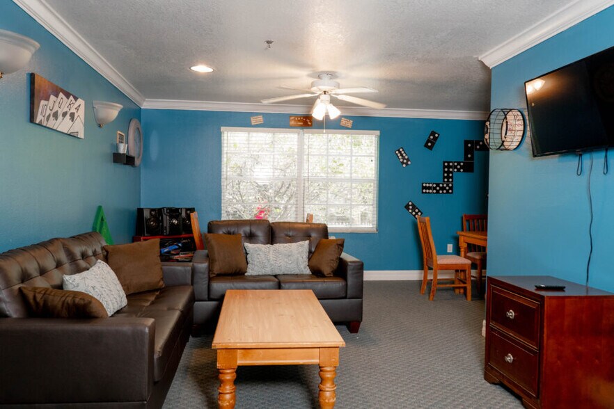 More Photos Of 301 Peninsular Dr, Haines City Assisted Living For Sale