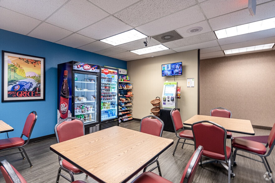 More Photos Of 2080 N State Highway 360, Grand Prairie Office Residential For Lease