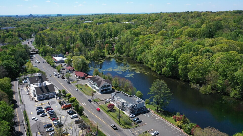 More Photos Of 1086 Long Ridge Rd, Stamford Storefront Retail Office For Lease