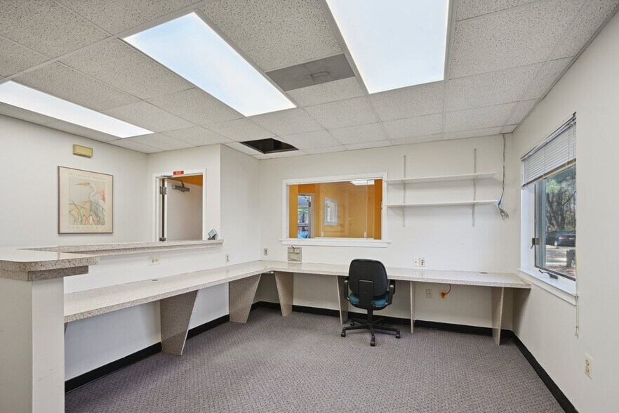 More Photos Of 2117-2123 Klockner Rd, Trenton Medical For Sale