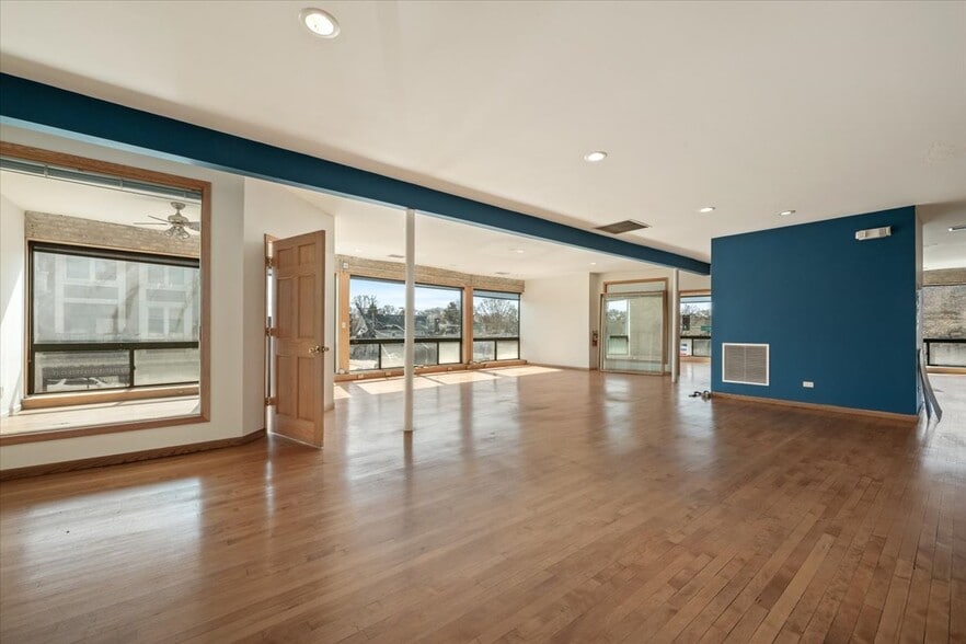 More Photos Of 7321 Madison St, Forest Park Restaurant For Sale