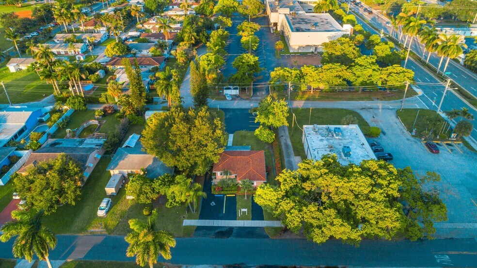 More Photos Of 18 NE 2nd Ave, Dania Beach Office For Sale