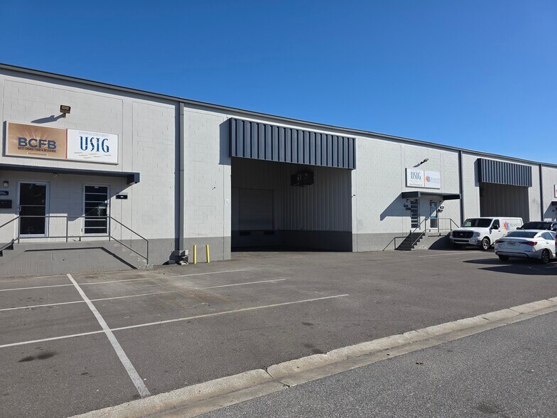 More Photos Of 503-553 W Grant St, Orlando Warehouse For Lease