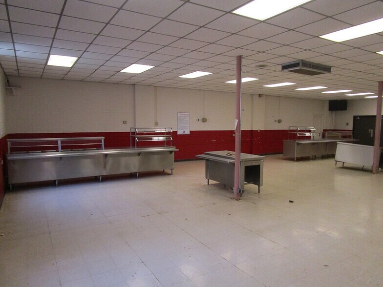 More Photos Of 700 W Houston St, Marshall Schools For Sale