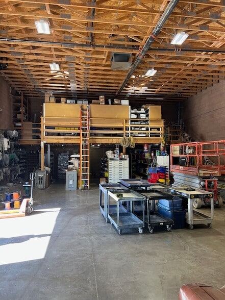 More Photos Of 3415 W Lake Mead Blvd, North Las Vegas Service For Sale