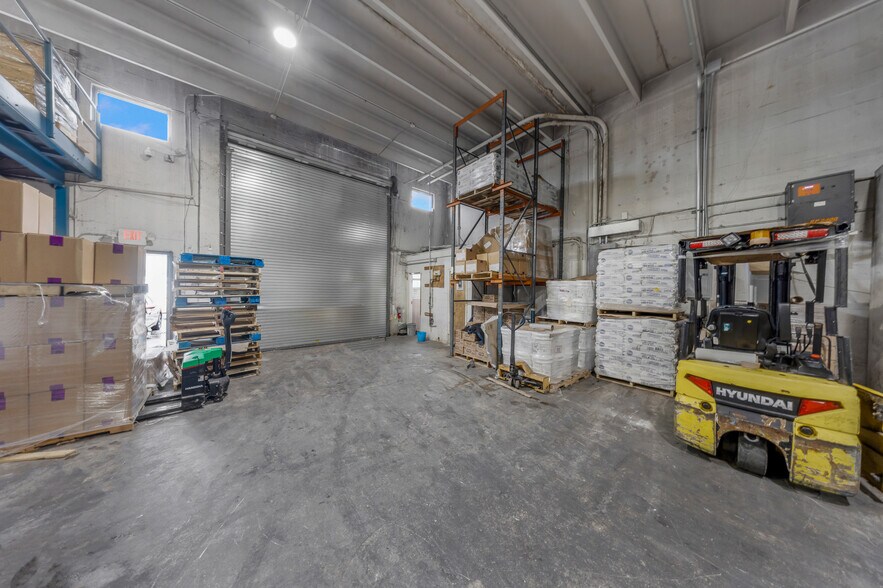 More Photos Of 1996 NW 22nd St, Miami Warehouse For Sale