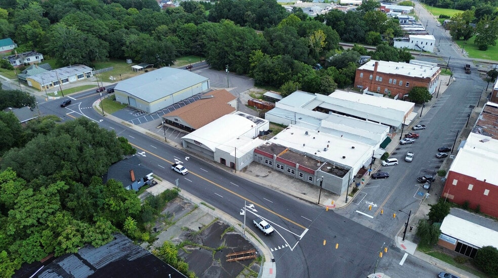More Photos Of 220 Raleigh st, Hamlet Showroom For Sale