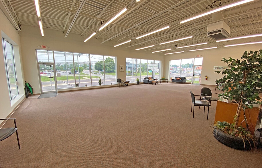 More Photos Of 4647 Jonestown Rd, Harrisburg Freestanding For Lease