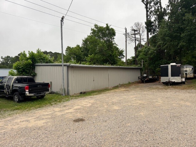 More Photos Of 412 E Spring St, Palestine Auto Dealership For Sale