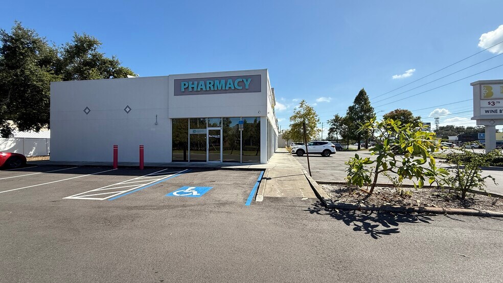 More Photos Of 3350-3390 E Bay Dr, Largo Storefront For Lease