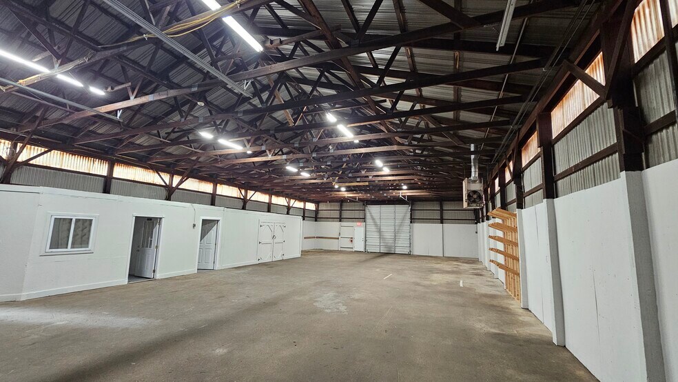 More Photos Of 105 Cedar Brook Rd, Sicklerville Warehouse For Lease