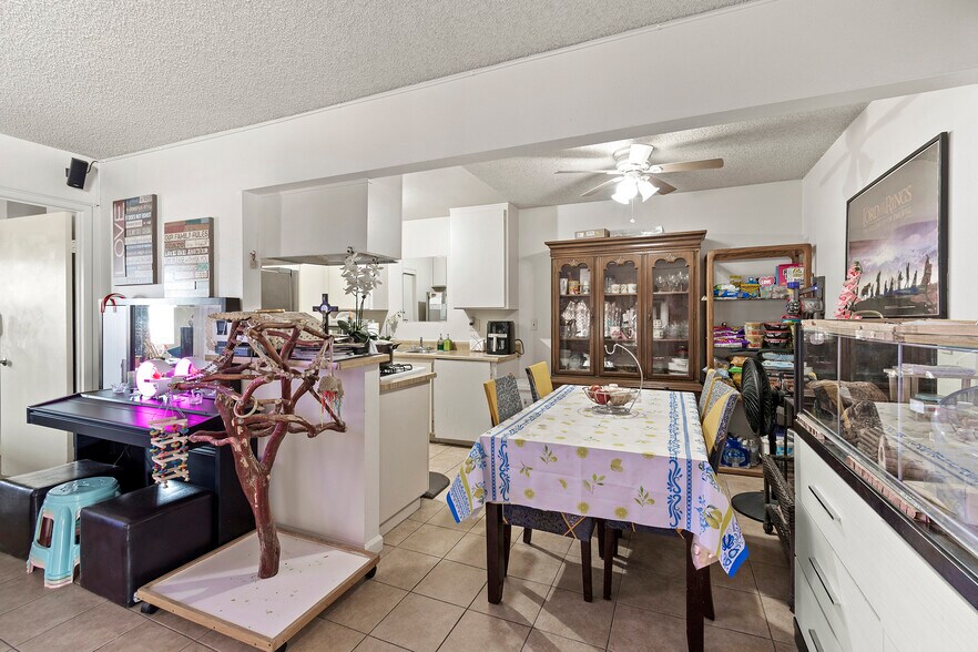 More Photos Of 3300 W Orange Ave, Anaheim Multifamily For Sale