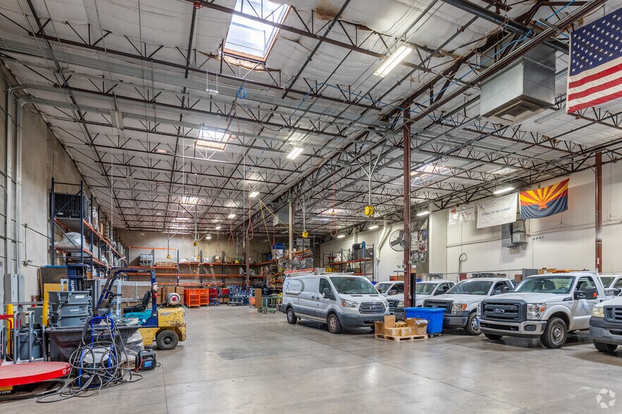 More Photos Of 1315 W Drivers Way, Tempe Research And Development For Lease