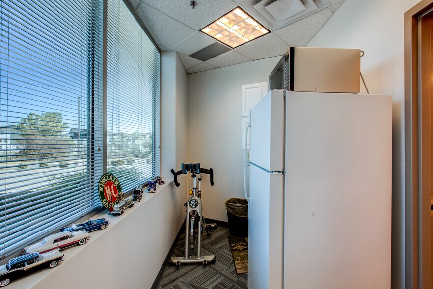 More Photos Of 5630 Ward Rd, Arvada Flex For Sale