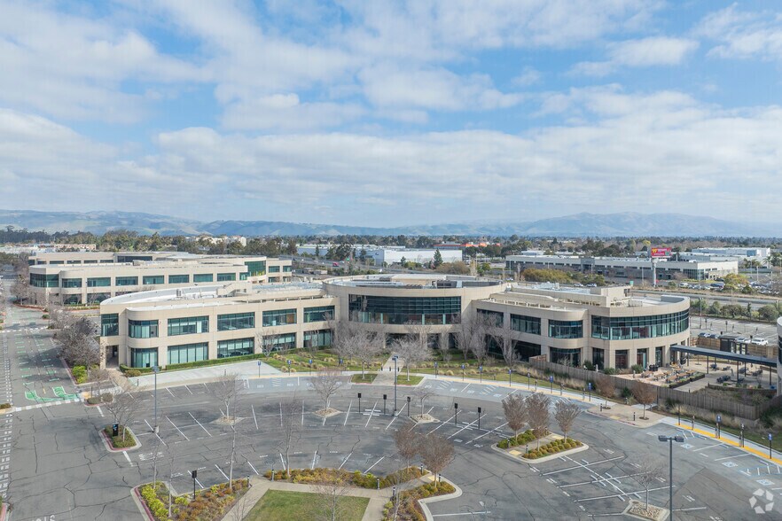 More Photos Of 6800 Dumbarton Cir, Fremont Office For Lease