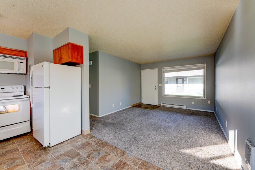 More Photos Of 1049 SE Walnut St, Hillsboro Apartments For Sale