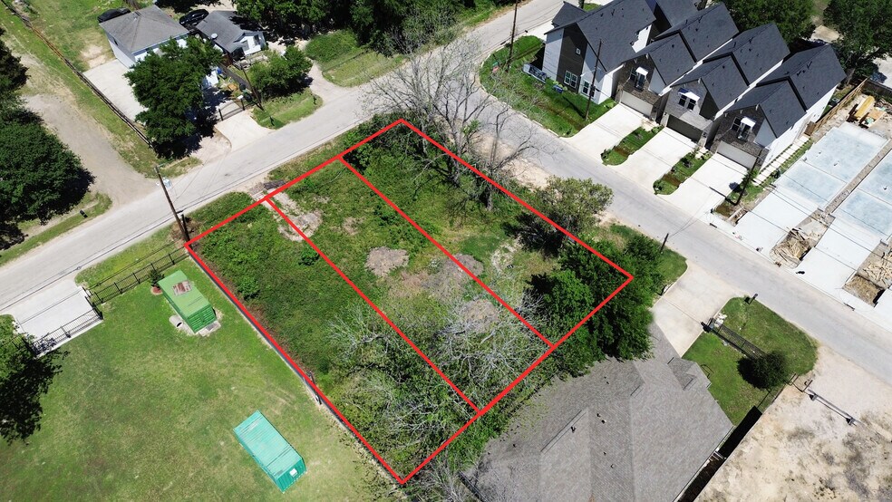 More Photos Of 5600 Bertellis ln, Houston Land For Sale
