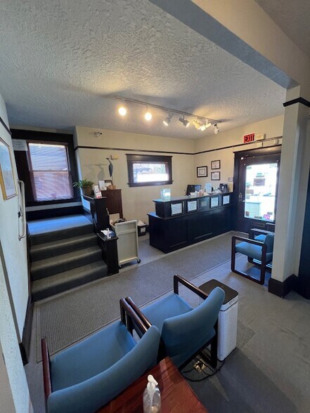 More Photos Of 1934 NE Broadway St, Portland Medical For Sale