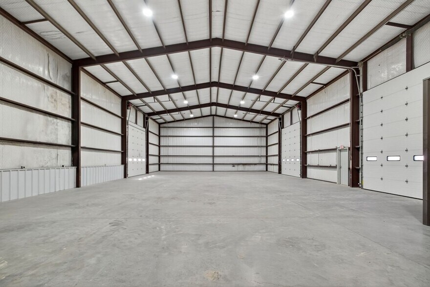 More Photos Of 16751 W Basin St, Odessa Warehouse For Lease