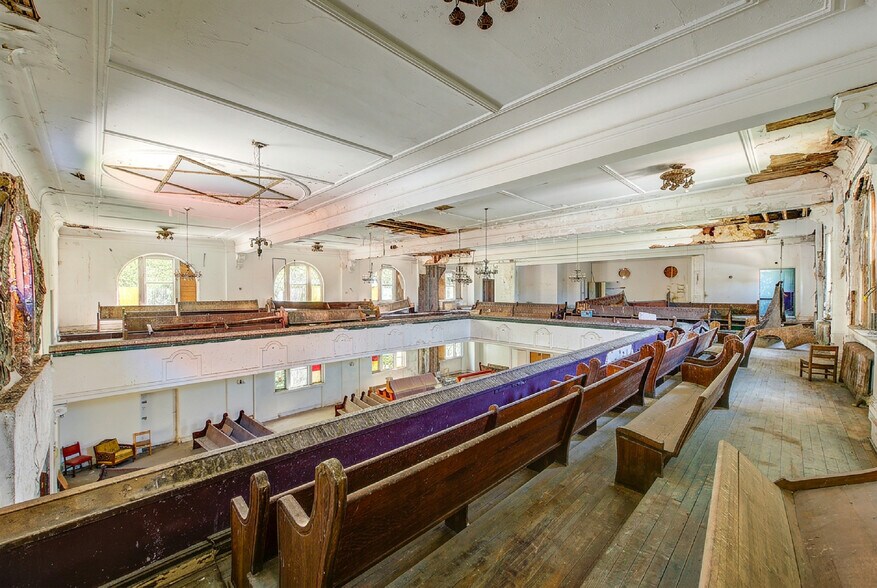 More Photos Of 139 Amboy St, Brooklyn Religious Facility For Lease