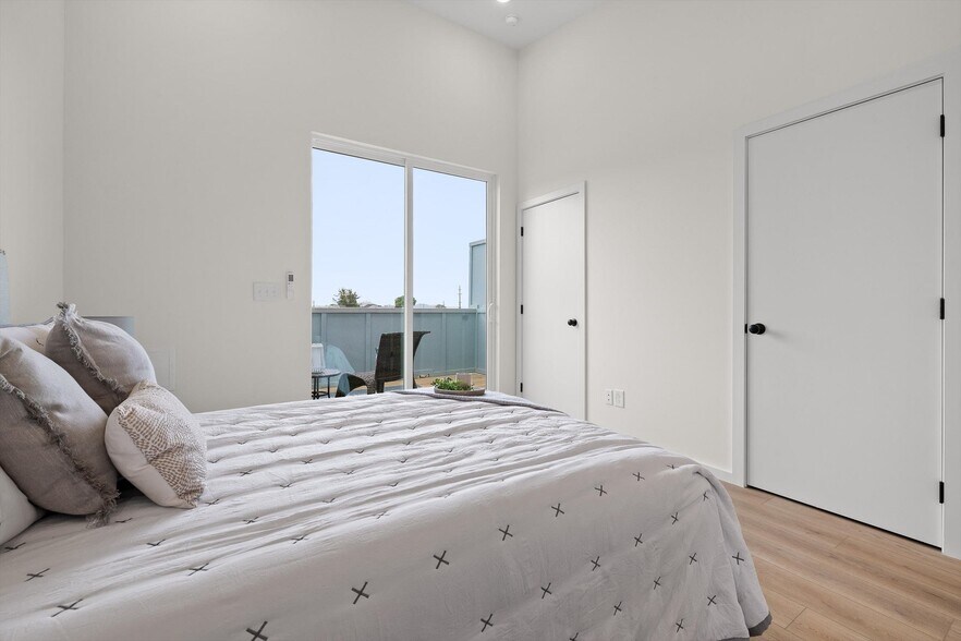 More Photos Of 1602 N Central St, Knoxville Apartments For Sale