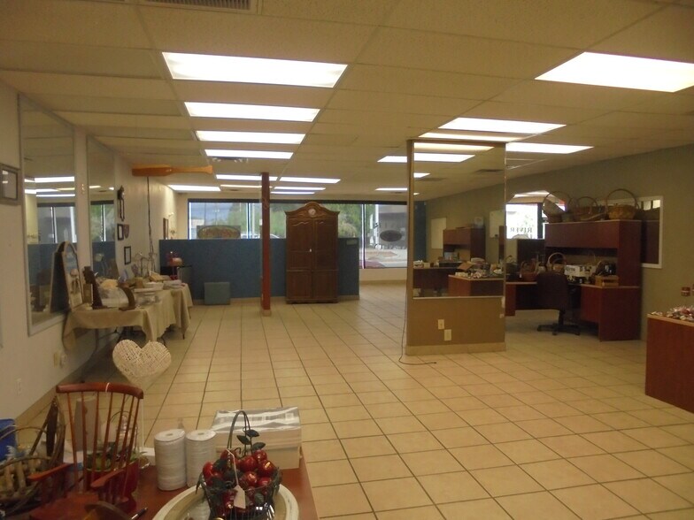 More Photos Of 132 E Hobsonway, Blythe Office For Sale