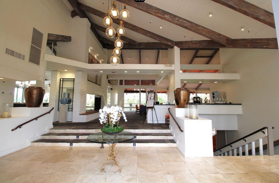 More Photos Of 60 La Ronda Dr, Rancho Mirage Apartments For Sale