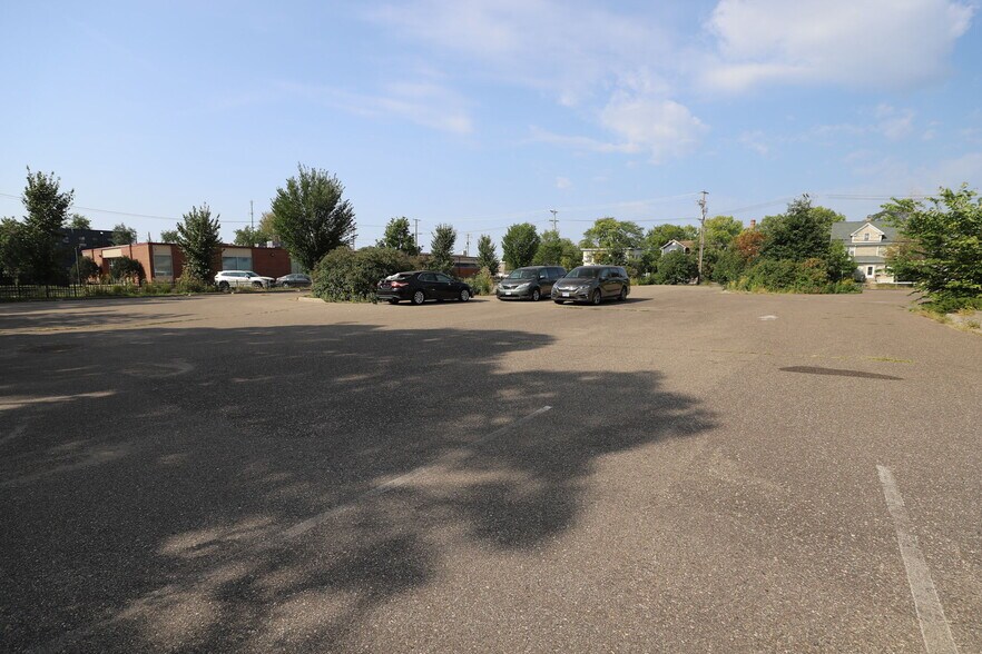 More Photos Of 2722 Park Ave, Minneapolis Office Residential For Sale