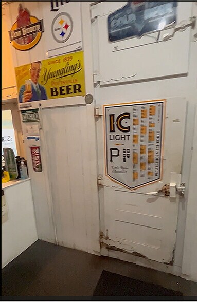 More Photos Of 1325 Grandview Ave, Pittsburgh Storefront Retail Residential For Sale