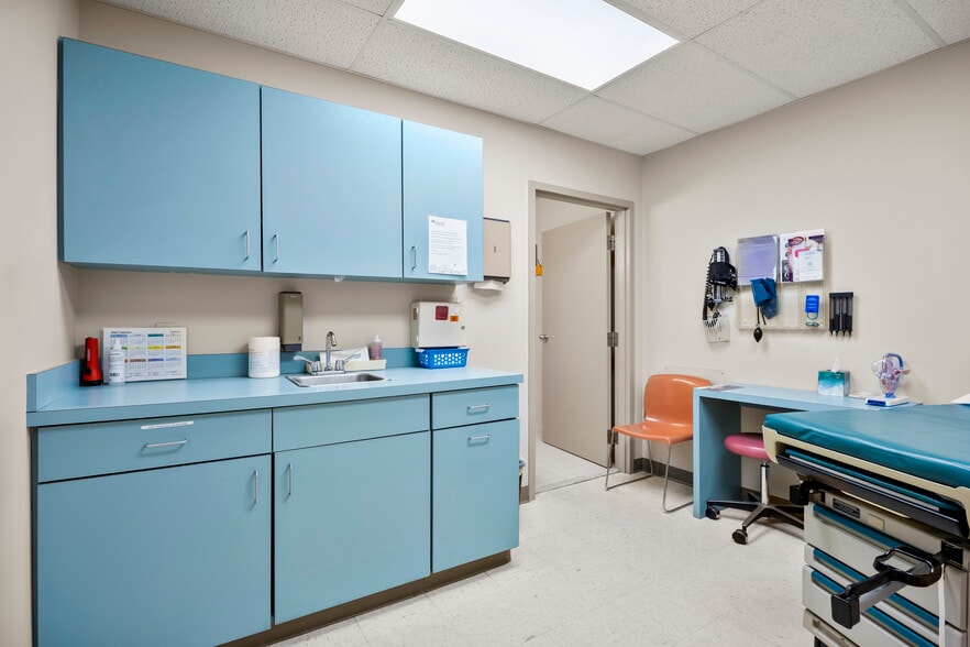 More Photos Of 2 Chelsea Pl, Clifton Park Medical For Sale