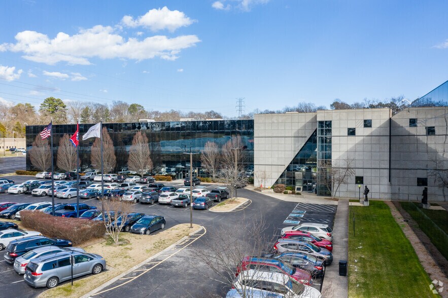 More Photos Of 2451 Atrium Way, Nashville Office For Lease