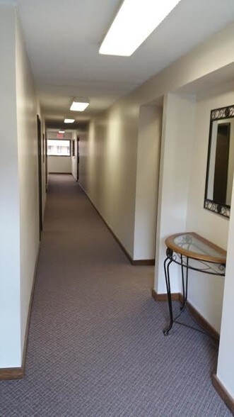 More Photos Of 55 Harrow Ln, Saginaw Office For Lease