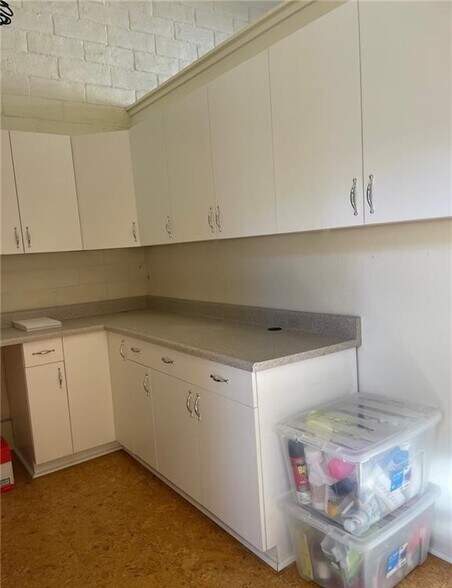 More Photos Of 310 Vista Del Mar, Redondo Beach Loft Creative Space For Lease
