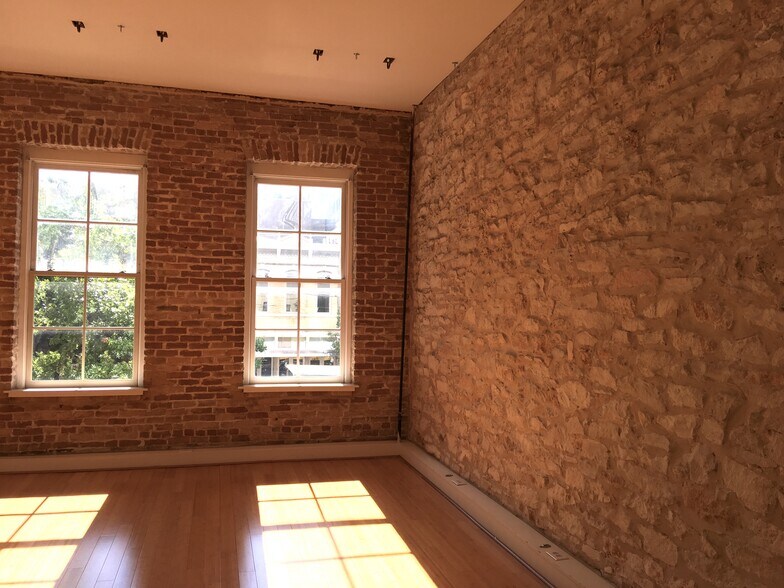 More Photos Of 314 Congress Ave, Austin Storefront Retail Office For Lease