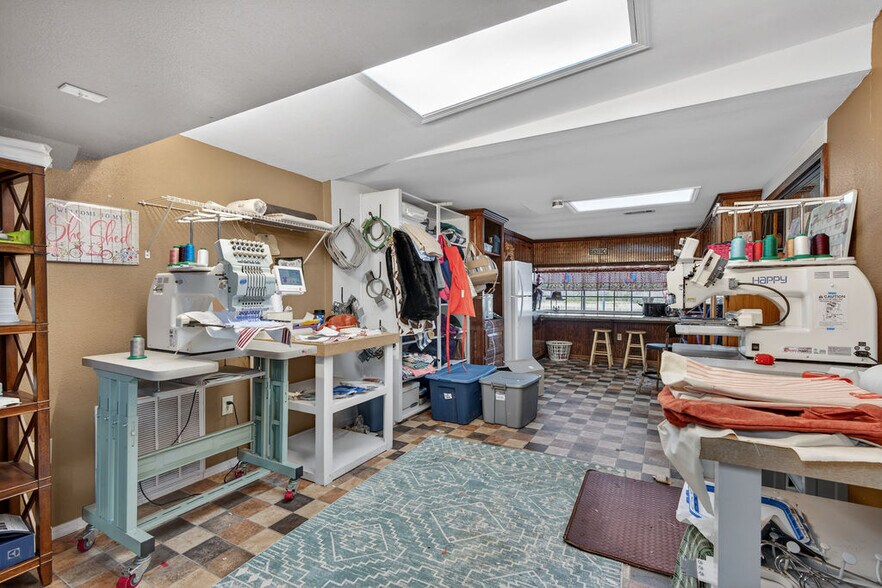 More Photos Of 464779 E 1070 Rd, Sallisaw Flex For Sale