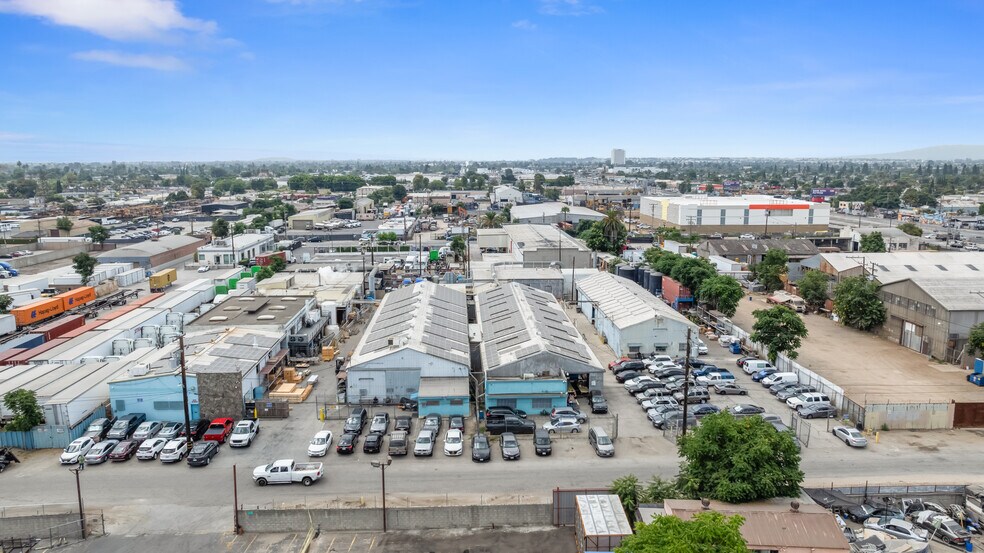 Primary Photo Of 424 E Dixon St, Compton Manufacturing For Sale