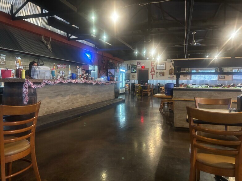 More Photos Of 8329 N Council Ave, Blanchard Restaurant For Lease