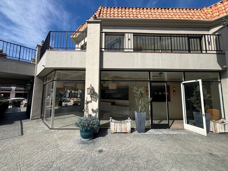 More Photos Of 970 Monument St, Pacific Palisades Storefront Retail Office For Lease