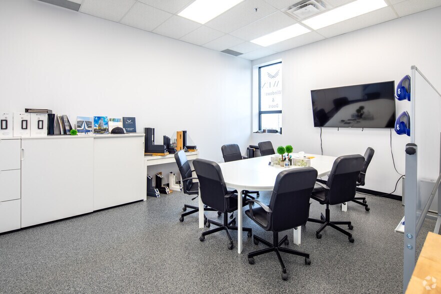 More Photos Of 7720 Kimbel St, Mississauga Warehouse For Lease