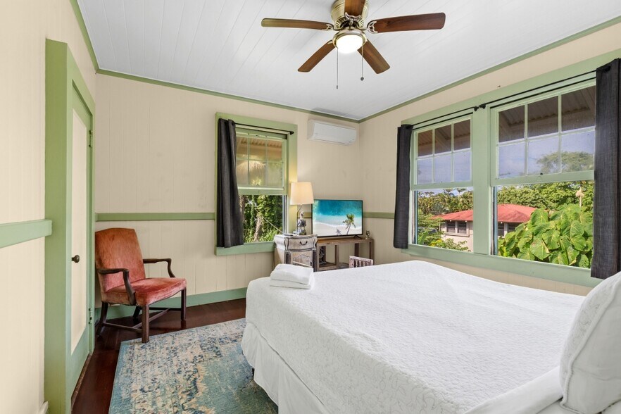 More Photos Of 1896 Kalanianaole St, Hilo Hospitality For Sale