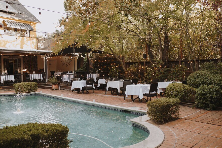 Primary Photo Of 241 1st St W, Sonoma Restaurant For Sale